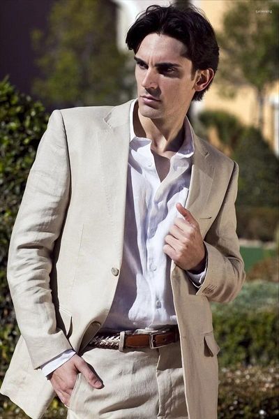 Abiti maschili di alta qualità estate beige lino beige uomini abiti da spiaggia per la spiaggia per la spiaggia in forma slim blazer a 2 pezzi smoking