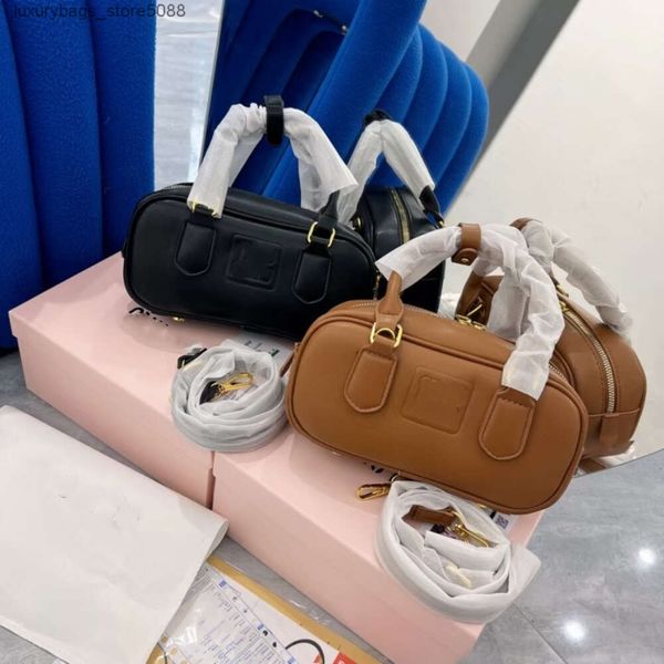 Luxusmarke Handtaschen Designer Frauenbeutel Frauentasche Neues modisches und einfaches Handheld kleiner Platz mit hohem elegantem vielseitigem Crossbody -Kissen