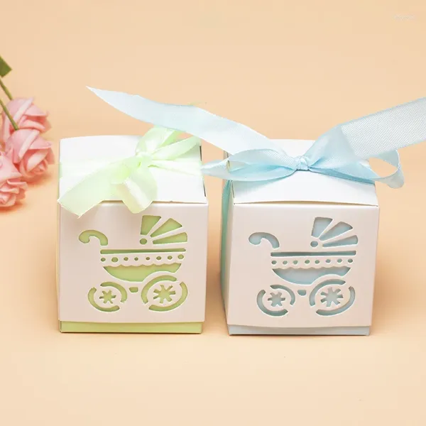 Wrap regalo 5pcs/lotto 6 6 cm Carriage per bambini Laser Cut Favours Gifts Boxs Candy Boxs with Ribbon doccia per matrimoni.