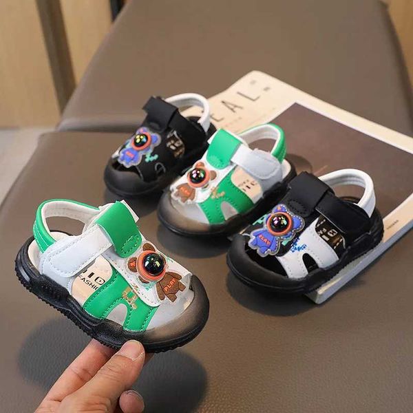 First Walkers Childrens Sandals Baotou Baby Shoes Girls Summer Scherone traspirante scarpa da cartone animato maschio per bambini per bambini Nuova Scarpe per bambini Y240423