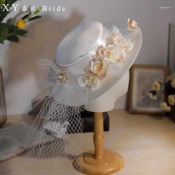 Berretti marchio di satinia bianca fedora di fiori di raso per donne cappello da sposa grande con il velo sposa pointoni che spara copie affascinante