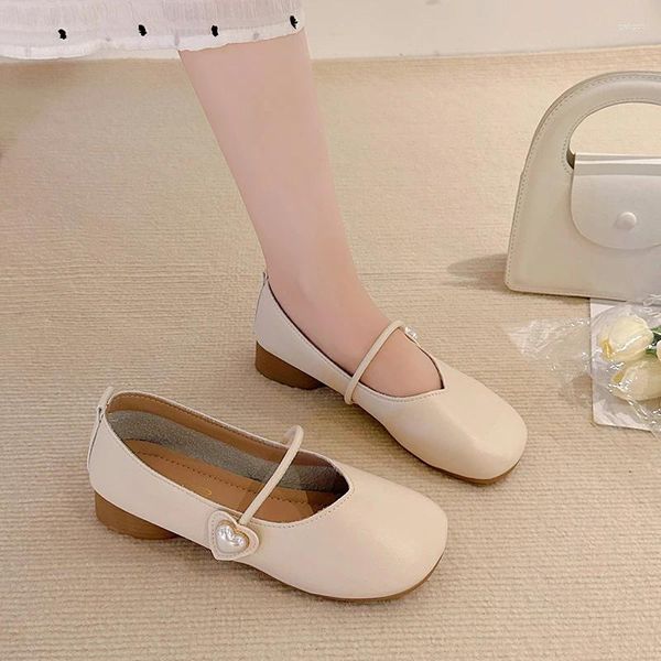 Casual Shoes Heart Square Ferse Mary Jane für Frauen Sommer weiche Sohle Schnalle Wohnungen Frauen Ledermode