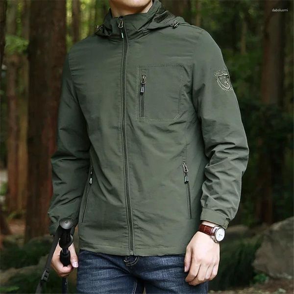 Herrenjacken Outdoor Jacke Männer wasserdichte Mantel Mode Freiladung Camping Männliche Oberbekleidung Grüne Windbrecher großer Größe 5xl