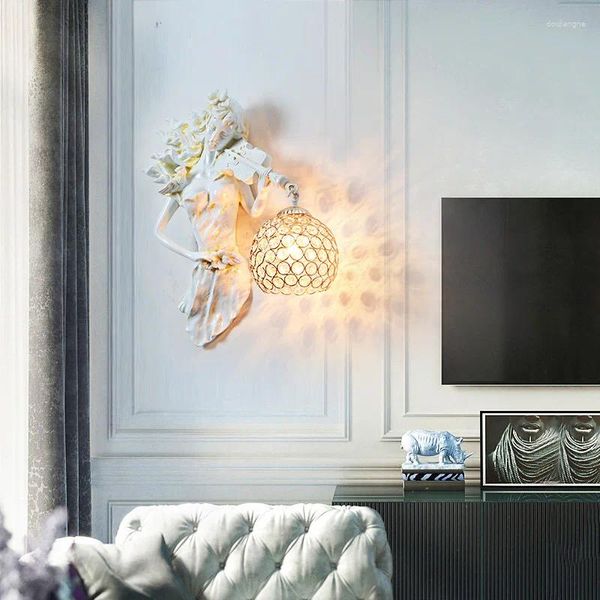 Lâmpada de parede estilo europeu de luxo de luxo à beira da cama Cristal Sala de fundo Sconce Luz de iluminação interna