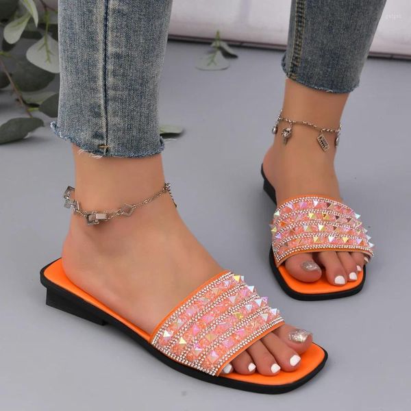 Pantofole piatte con scarpe da donna solide in vendita 2024 Fashion Summer String perline di grandi dimensioni