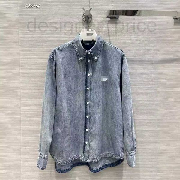 Designer di giacche da donna 2024 Spring New Age Outwear in stile ragazza Riduction Girl Two Wear Stone Mulino Blu usurati Shirt Denim VGTL