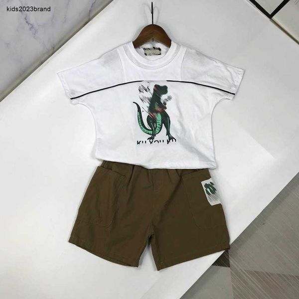 Novos trajes de bebê de traje de verão meninos de mangas curtas Terno para crianças roupas de grife 90-150 cm Camiseta e shorts de dinossauros 24April