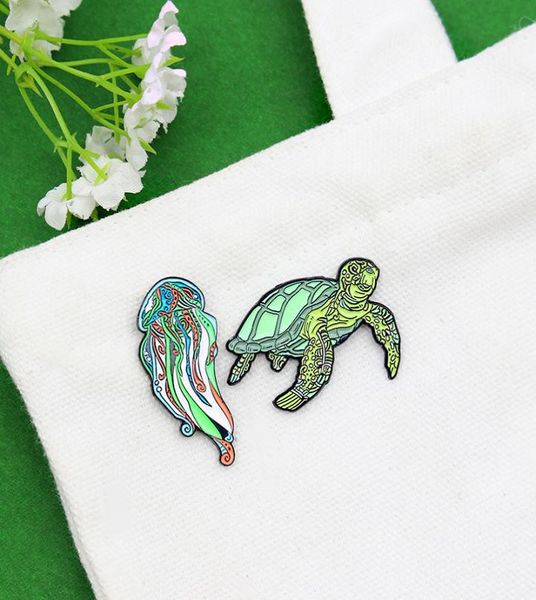 Pins di smalto di organismo marino carino gelatina pesce tartaruga per spille per spille per spille per pin jeans badge kawaii girl gioielli1180918
