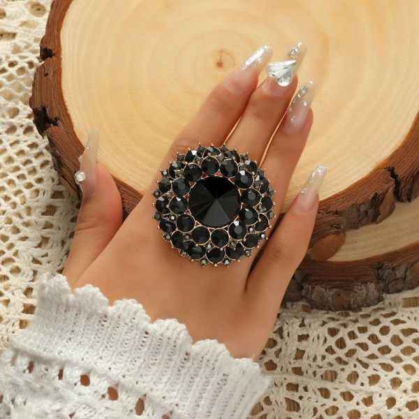 Bande Nuove Boho Black Crystal Stone Ring di Boho Black Big Rings for Women Vintage Anillos Female Wedding Party Gioielli Regalo di compleanno
