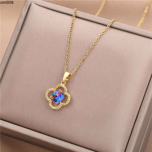 Designer Collana a quattro fogli di gocce di lusso Top Top Corean Ocean Heart Female Blu Crystal Crystal Gold Titanium Steel Chain Van Clee Accessori Gioielli Regalo