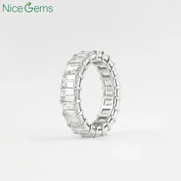 Anelli di cluster Nicegems Solid 14K White Gold 6-7CTW Smeraldo Cut Lab Crown Diamond Band Crown Diamond Band Full Eternity Wedding Stacking Matching Bridal Ring