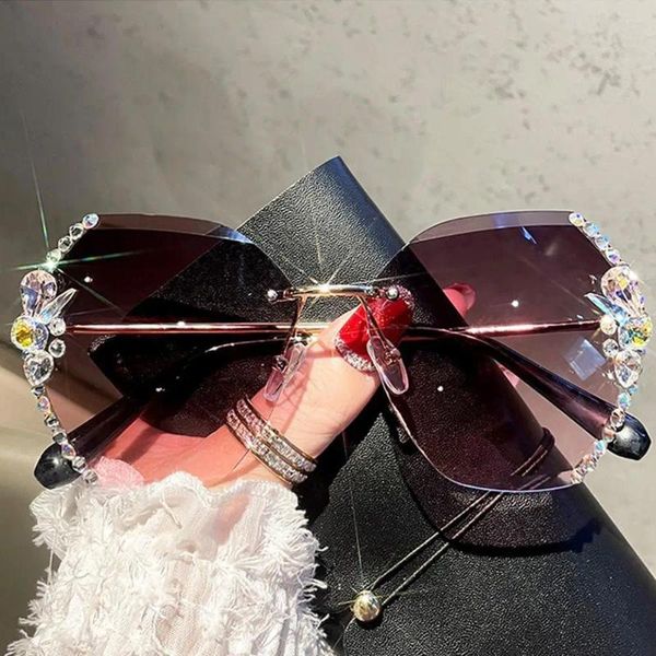 Güneş gözlüğü moda markası tasarımı vintage rimless rhinestone kadın erkekler retro kesme lens gradyan gözlükleri kadın uv400