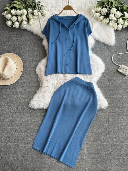Arbeitskleider Frauen gestrickt Long Rock Anzüge lässig mit Kapuze -Strick -Strickjacke lose und dünne Mode zweiteilige Sets für Frau