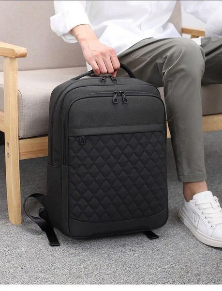 Backpack Business for Men Travel Notebook Bags de laptop de 15,6 polegadas Design de Rhombus USB Charging à prova d'água Mochila Rucksack