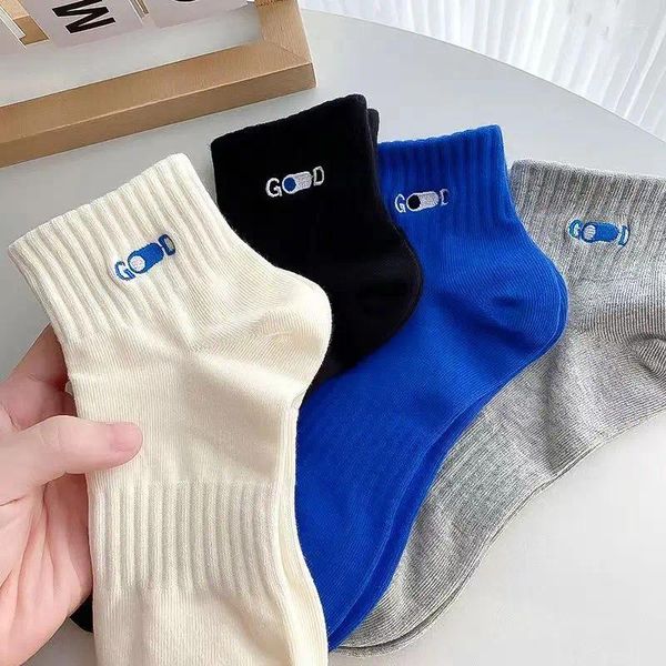 Herrensocken 4pairs Baumwolle Frühling Herbst Trendy Letter Sock deodorisieren Sie absorbieren Schweiß Männer Sport Basketball kurz für