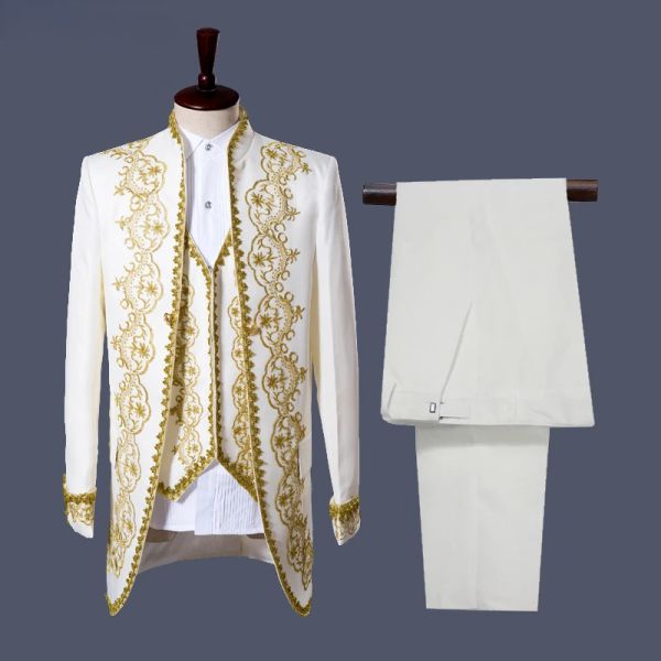 Jackets Luxury Gold Borderyer White Suit Men Stand Collar Mens 3 Peças Blazer palco do baile Prom noivos cantoras cantoras casaco homme