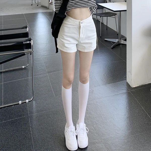 Shorts femininos jeans brancos para mulheres no verão apertadas nádegas picantes cintura de menina emagrece
