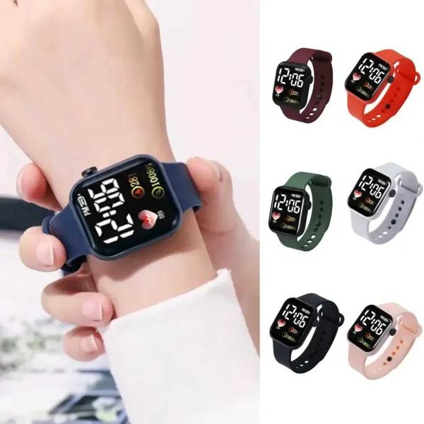 Avanadores de pulso Novos relógios esportivos LED Smart Watch For Men Women Digital Wristwatches Casual Silicone Montre Femme Relojs Para Mujer 240423