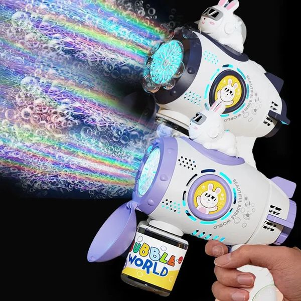 Bubble Gun Rocket Soap Spaceman Bubbles Machine Shape Blower automático com brinquedos leves de Pomperos para Presente de Natal Crianças 240417