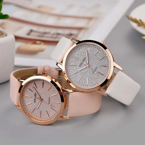 Armbanduhrenbeobachter Womenens Uhren Brand Luxus Fashion Ladies Watch Leather Uhren Frauen Frauen Quarz Armbanduhren Montre Femme 240423