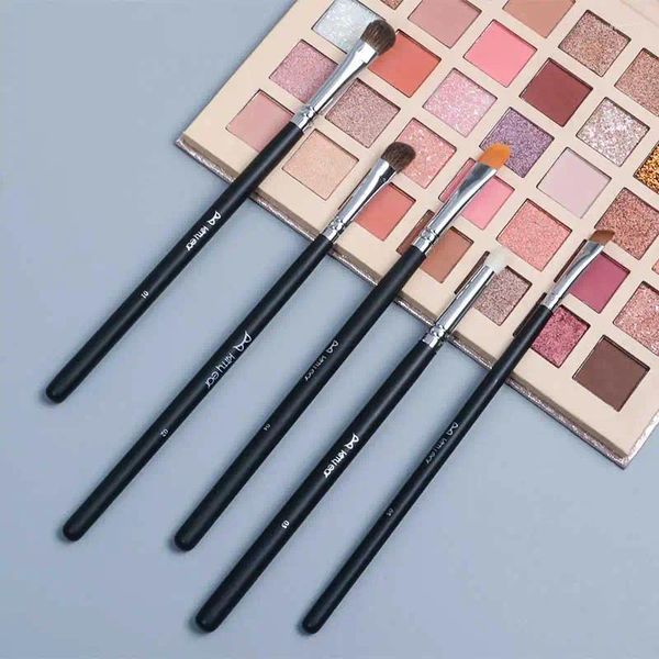 Pincéis de maquiagem 5pcs pincel para os olhos Sombras misturando sobrancelha contorna