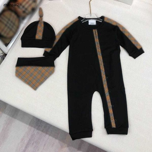 Luxo recém-nascido macacão de alta qualidade Criança de três peças Tamanho do conjunto de três peças 59-80 cm Crawling terno infantil Bodysuit Hat Bib 24April