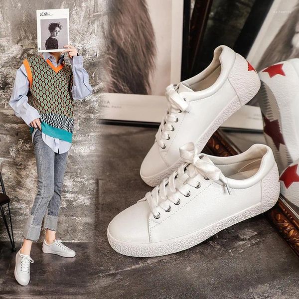 Freizeitschuhe Leder weiß für Frauen Frühling Sneakres Flats bilden 2024 weibliche PU -Sneakers Plattformschuh Schuh