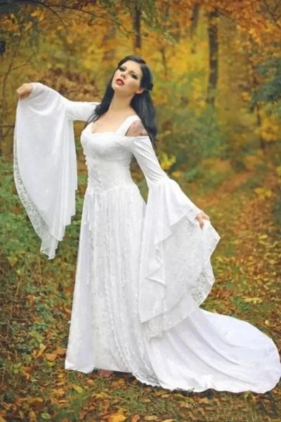 Fantasy A Line Wedding Dresses cinghie a maniche lunghe Celtic Lace Corset Abiti da sposa Treno in tribunale Plus Size Vintage Bride Dress 2024