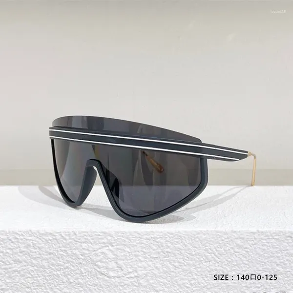Sonnenbrille Mode für Männer und Frauen im Freien im Freien Reitbrillen Designer Cool Star Model UV400 Brandbrille