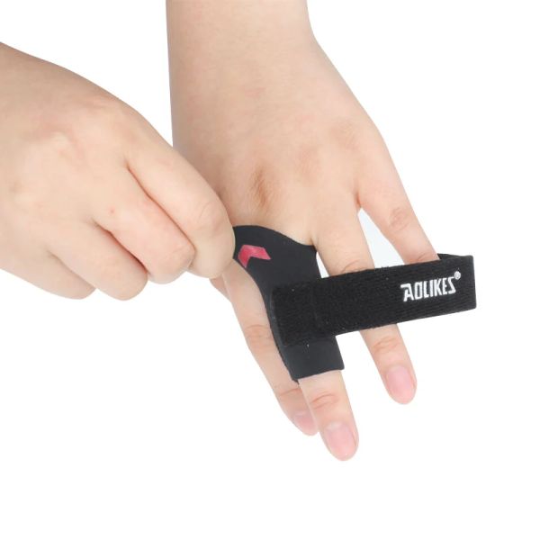 Подъем Aolikes Sports Finger Splint Guard Pinger Protector Поддерживать баскетбольную спортивную помощь Aid Arthrite