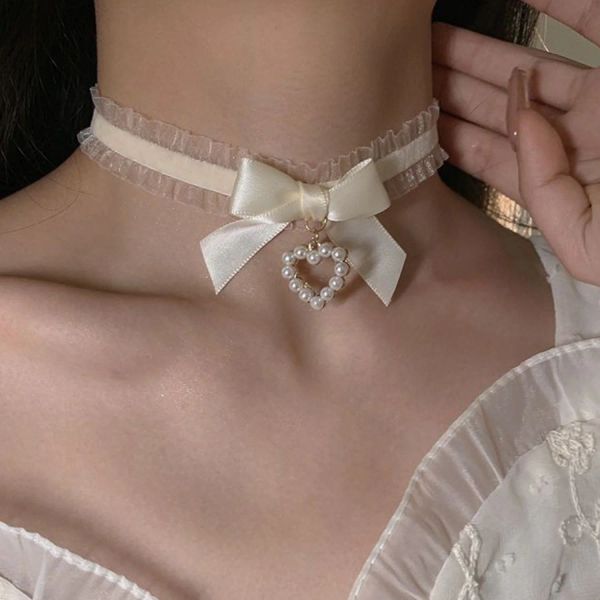 Halsketten Frauen süße Kragen Lolitas handgefertigt Vintage Lace Lace Heart Choker für Frauen Gothic Bogenknoten Halskette Mädchen Uniformes Accessoire 2024