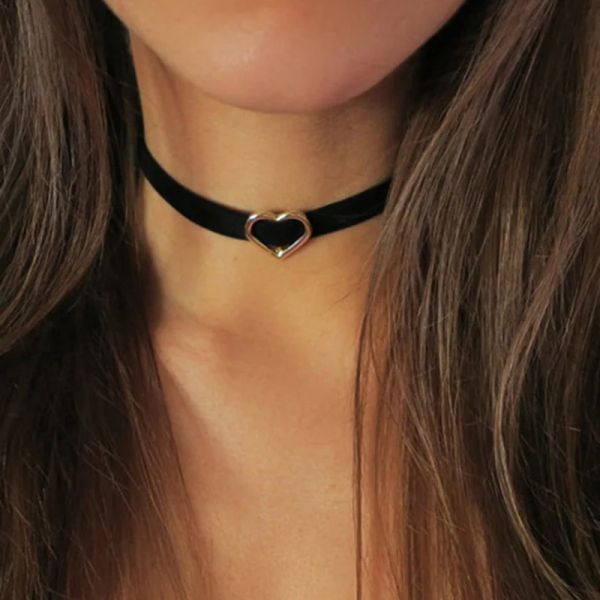 Halsketten klassische Gothic Tattoo Schwarzer Samt Choker Halskette Herz Anhänger Halsketten für Frauen Mode Strand Urlaub Schmuck N0370