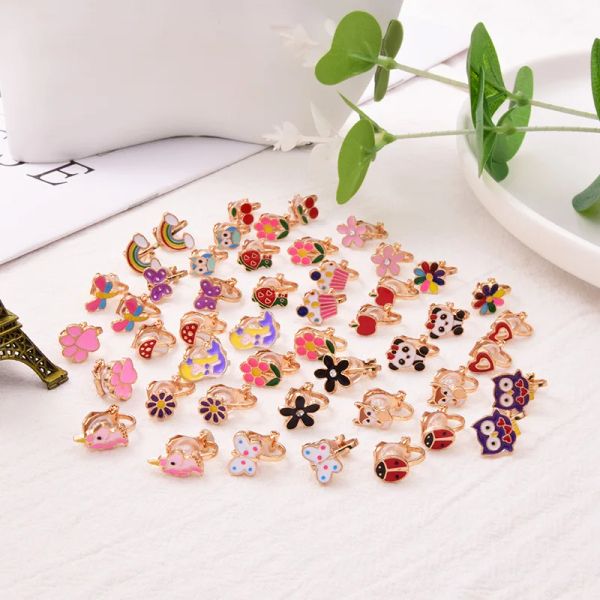 Orecchini 24 paia di clip per orecchie senza piercing accessori popolari alla moda per bambini orecchini clipon a forma di cuore a forma di fiori