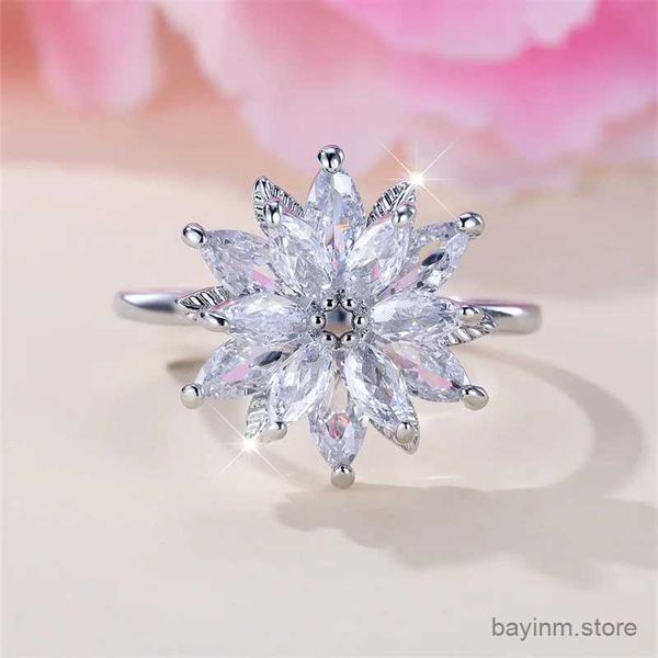 Anéis de casamento Marquise Cut Zircon Big Big Snowflake Anéis para mulheres cor prata cor feminino de luxo de luxo olho de pedra de pedra joias