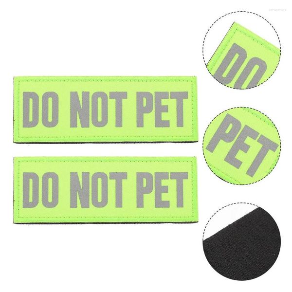 Hundekragen 4 PCs Service Dekorieren Sie Geschirrpatches Klebstoff -Tag -Training Reflexions Nylon Welpe lustige Flaggen für Raum Guy Sticky Riemen