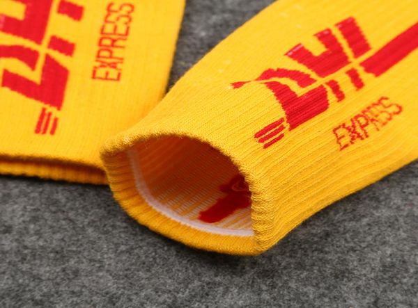 DHL Letra amarela Meias impressas para meias esportivas unissex Moda Hiphop Skateboard Meias ao ar livre Meias de algodão Slippers de algodão LO4732537