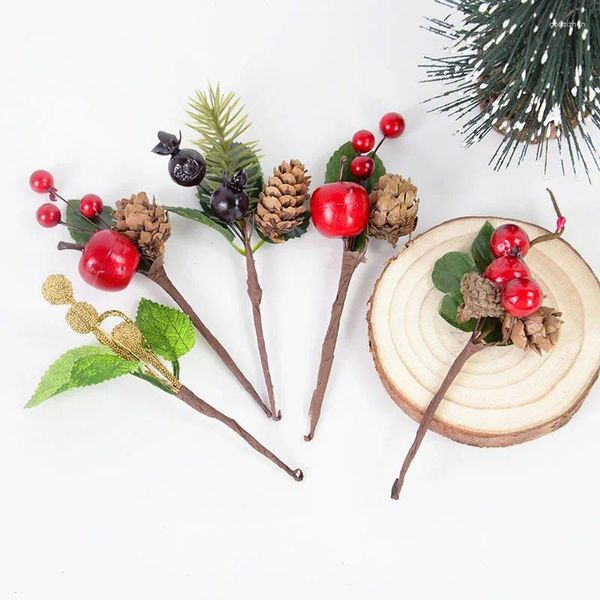 Flores decorativas 10/5pcs Artificial Christmas Pine Branches Berry Red Berry Stem Pinecone Fake Plant for Natal Diy Wreath Decor