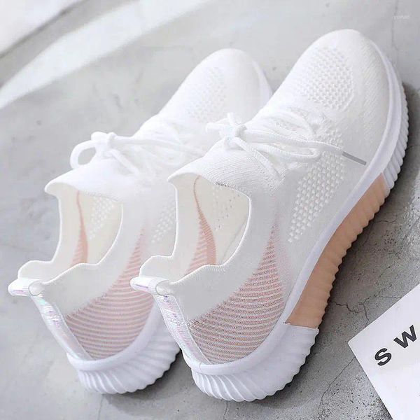 Lässige Schuhe Frauen 2024 Frühling weiß atmungsaktives Sport-Wasser vielseitig Sommer Hollow Walking Flying Websen No-Slip Ladies Sneakers