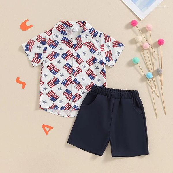 Set di abbigliamento Little Boy 4th of luglio America Flag Stampa camicia a traino a manicotto corto con pantaloncini a colori solidi per il Giorno dell'Indipendenza