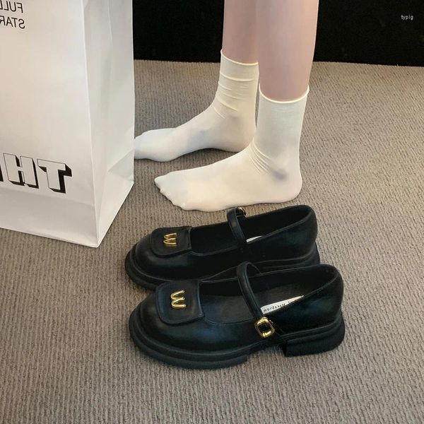 Scarpe eleganti in pelle di brevetto mary jane per donne preppy preppy caviglia piattaforma di fibbia pompa donna giapponese tacchi spessi scuole mujer