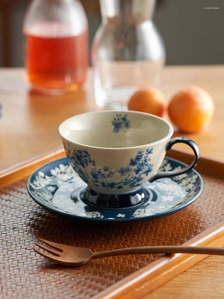 Coffeware устанавливает кофейные чашки для женщин High Beauty Retro Ceramic Water Cup с десертной тарелкой северная послеобеденная посуда кухонная посуда кухонная посуда