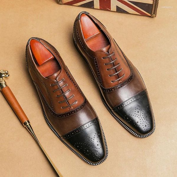 Lässige Schuhe Männer Kleid Brogue Square Zeh gemischte Farben Schnüre-up-Geschäft für Zapatos Hombre