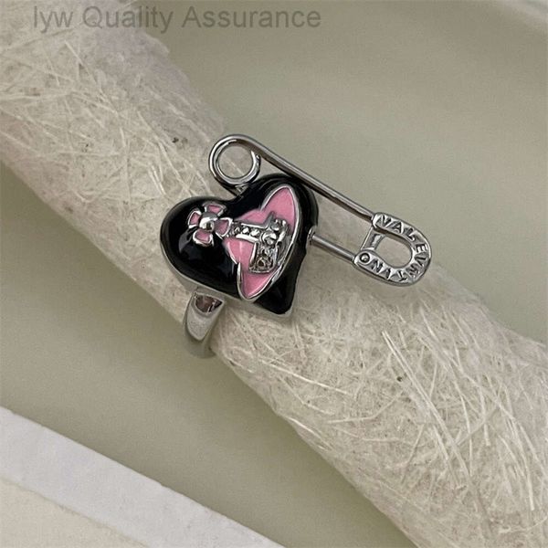 Anello di designer per donna Viviennes Westwoods Anello di saturno di lusso The Empress Dowagers Black Pink Love Ring è un anello di personalità dolce e fresco di alto