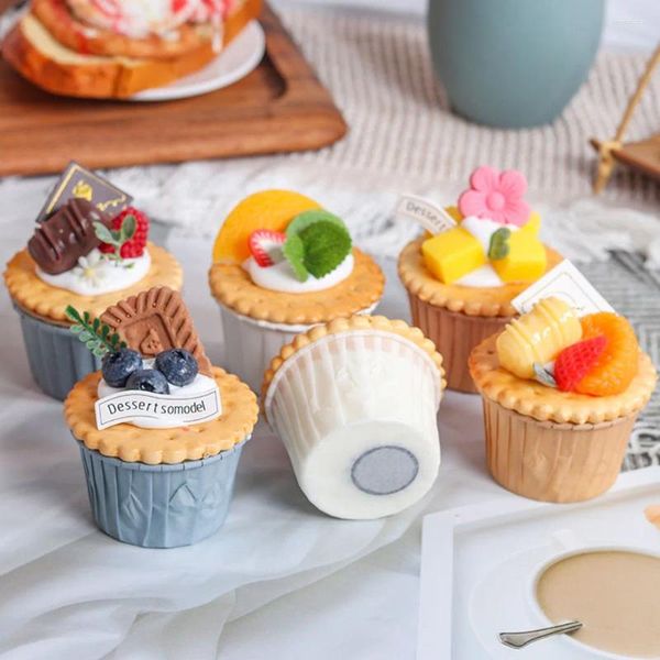 Fiori decorativi 6pcs simulazione modello falso cucina realistica decorazioni realistiche a cupcakes artificiale cupcakes tazza di carta tazza di carta