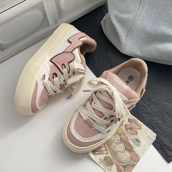 Lässige Schuhe Frauen 2024 Mode All-Match atmungsablöschbare Preppy-Schnürsportsportarten Pink gemischte Farben Sneaker