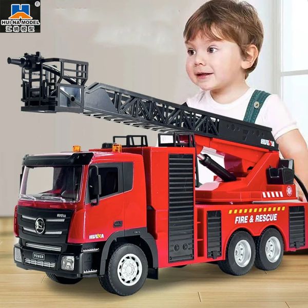 Auto Huina 1361 Big RC Fire Truck 9CH 1/24 Scala Remote Controllata Fire Rescue Car Simulated Car Boys Regals Regals Regalo per giocattoli d'acqua