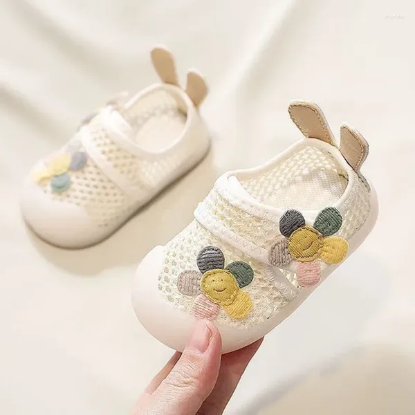 Erste Walkers Baby Girls Schuhe Prinzessin Soft Soled Hollow atmable 1-3 Zweieinhalbjährige Frühlings Sommer Kleinkind Net