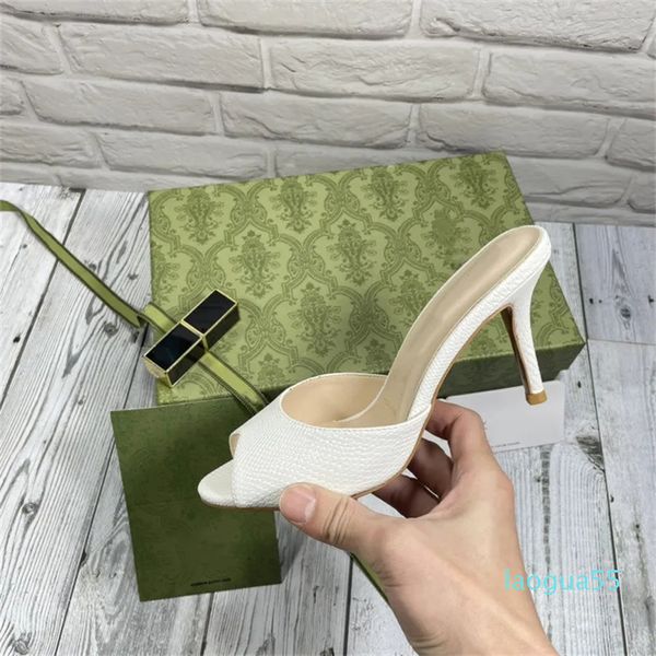 Scarpe da donna designer sandali Slifori vetrini alti tacchi alti lussuosi piatti di agnelli a agnelli in pelle di pelle in pelle gelatina di gelatina fluvia a infragenti superficiali casual casual