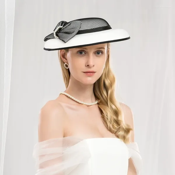 Berets Lady Fedoras Wool Royal Ascot Hut weibliche Designer -Party Cap Girls Wide Rand Hochzeit Hats Bud Screen Perle A29