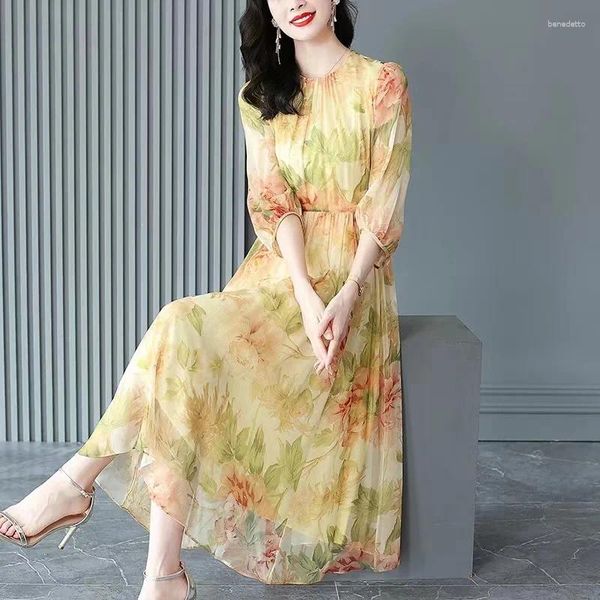 Partykleider 2024 Frühlings Sommer Frauen Französisch fragmentiert Blume Langes Kleid Maulbeer Seiden modische gelbe Kurzarm